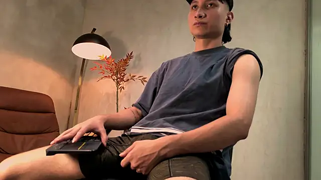 enzo steel online show from November 23, 2025, 8:19 pm