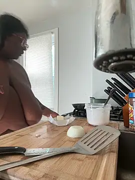 bunbun420247 online show from April 28, 2026, 12:54 pm