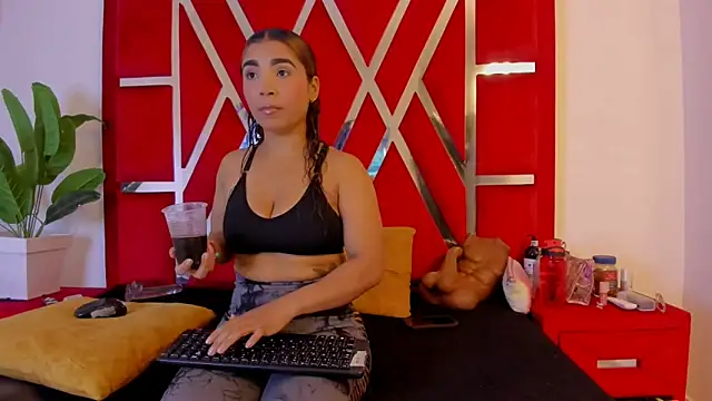 Snapshot of vennusasm1 chatting on October 24, 2025, 9:55 pm vennusasm1 online show from October 24, 2025, 9:55 pm