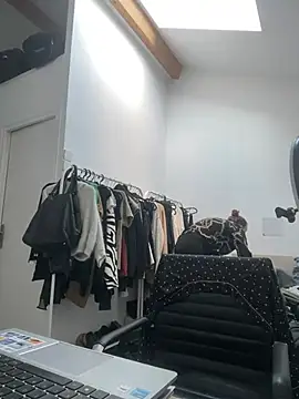 Snapshot of dreamgt chatting on June 4, 2026, 6:14 pm dreamgt online show from June 4, 2026, 6:14 pm