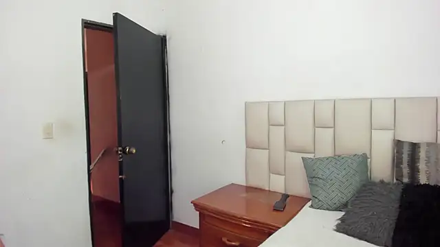 BiancaMoreti online show from June 4, 2026, 4:02 pm