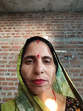 Snapshot of Hot_liya54 chatting on October 12, 2025, 11:20 am Hot liya54 online show from October 12, 2025, 11:20 am