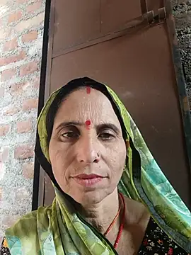 Snapshot of Hot_liya54 chatting on October 13, 2025, 5:29 am Hot liya54 online show from October 13, 2025, 5:29 am