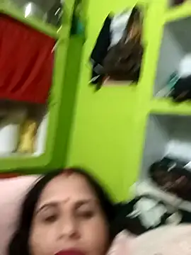 Snapshot of Hot_liya54 chatting on November 12, 2025, 10:04 am Hot liya54 online show from November 12, 2025, 10:04 am