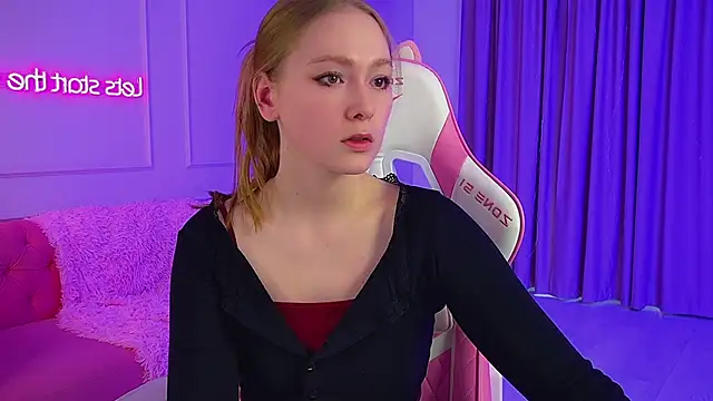 AgataFoxley online show from February 23, 2026, 6:22 am