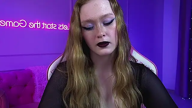 Snapshot of AgataFoxley chatting on May 5, 2026, 6:32 am AgataFoxley online show from May 5, 2026, 6:32 am