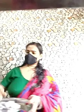 naughty nataasa online show from October 13, 2025, 6:24 am