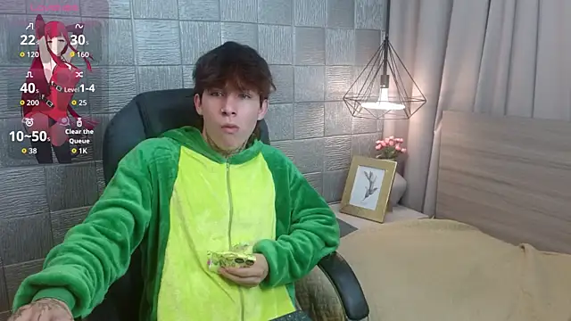 Iantwink18 online show from September 14, 2025, 4:33 am