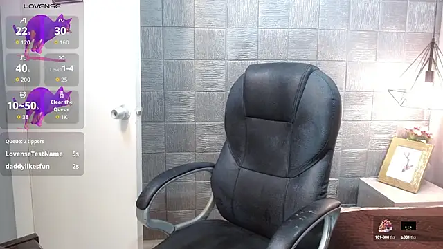 Iantwink18 online show from October 3, 2025, 12:57 pm