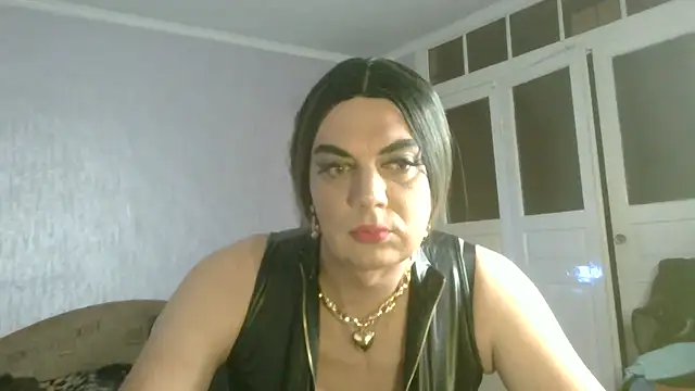 NiraFrost online show from October 28, 2025, 6:21 pm