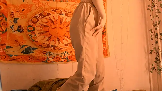 AliceCUNTach online show from April 22, 2026, 5:10 am