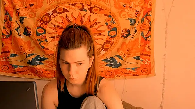 Snapshot of AliceCUNTach chatting on June 12, 2026, 5:06 am AliceCUNTach online show from June 12, 2026, 5:06 am
