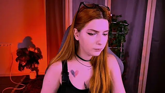 Snapshot of AliceCUNTach chatting on July 21, 2026, 5:21 am AliceCUNTach online show from July 21, 2026, 5:21 am