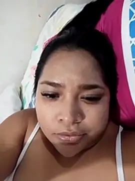 Snapshot of Angelly_ricura chatting on July 2, 2026, 3:45 am Angelly ricura online show from July 2, 2026, 3:45 am