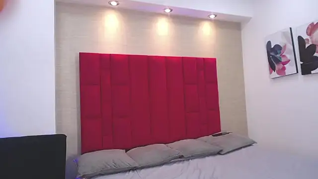 Snapshot of Cady_Hot chatting on October 16, 2025, 8:10 pm Cady Hot online show from October 16, 2025, 8:10 pm