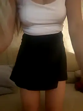 Nikihot   online show from October 24, 2025, 10:28 pm