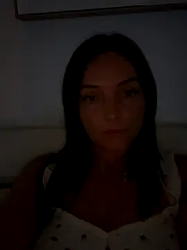 madiiy online show from October 1, 2025, 7:20 pm