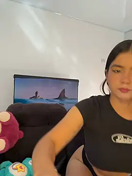 Snapshot of Ashley_and_Zoe chatting on July 5, 2026, 8:05 pm Ashley and Zoe online show from July 5, 2026, 8:05 pm