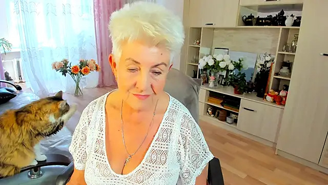 HotandMature online show from July 1, 2026, 12:29 pm
