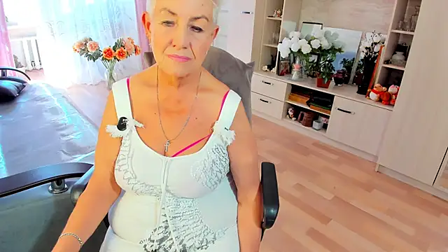 HotandMature online show from July 30, 2026, 9:08 am