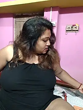 hotbhabhi011 online show from April 5, 2026, 5:43 pm