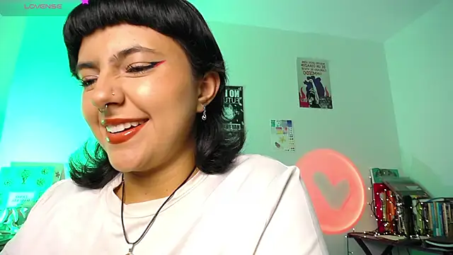 AlmaNanax online show from September 22, 2025, 3:08 am