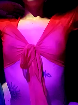 malvinaAAA online show from September 25, 2025, 4:16 am