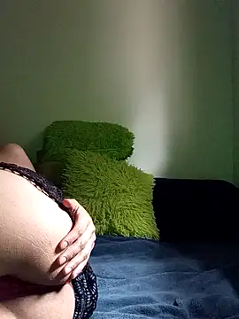 malvinaAAA online show from October 3, 2025, 7:55 pm