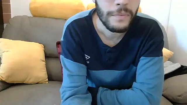 Amicisegreti online show from November 27, 2025, 6:37 am