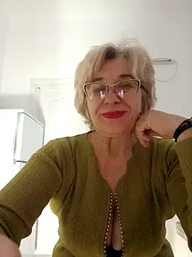 52MiaLove02 online show from December 5, 2025, 5:38 am