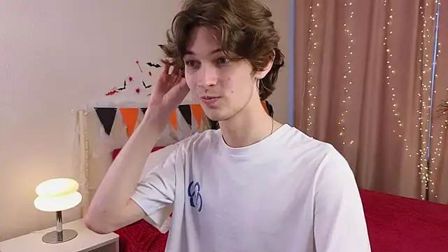  Den1s  online show from October 25, 2025, 12:23 pm