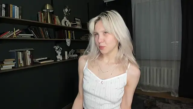 ErinBissonnette online show from April 23, 2026, 7:05 pm