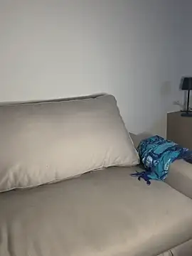 x deluLuz x online show from November 23, 2025, 12:54 am