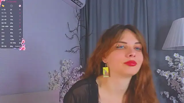 LisaDrake online show from September 19, 2025, 8:53 pm