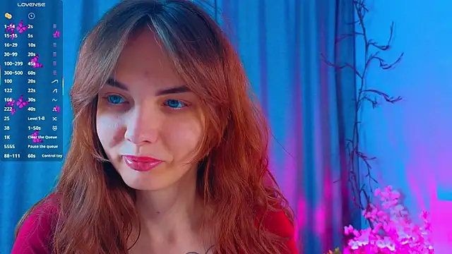 LisaDrake online show from October 7, 2025, 7:55 pm