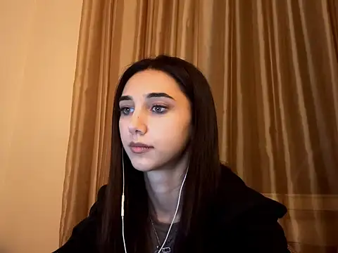 LinaMour online show from September 21, 2025, 11:17 pm