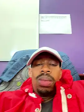 fitsexyman online show from September 19, 2025, 8:49 am