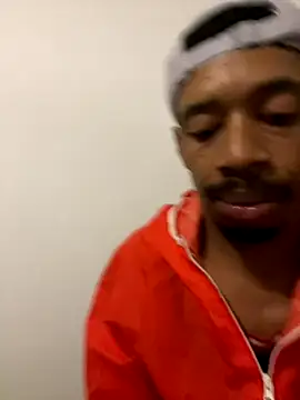 fitsexyman online show from October 2, 2025, 7:32 pm