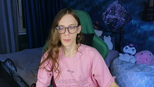 Snapshot of artass2 chatting on March 8, 2026, 2:04 am artass2 online show from March 8, 2026, 2:04 am