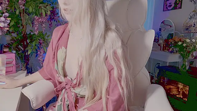 Talulaa online show from April 16, 2026, 7:03 pm