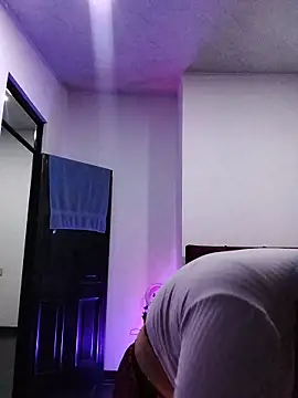 Eva Clark01 online show from November 17, 2025, 9:04 am