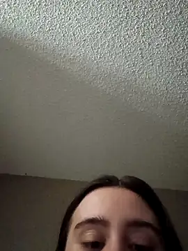 freakylittlebitch69 online show from October 19, 2025, 8:48 am