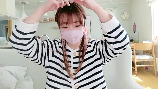 SUZU 1201 online show from April 16, 2026, 1:39 am