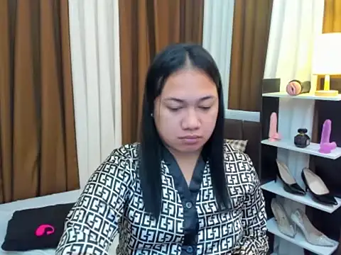 TsUncutKaren online show from October 12, 2025, 4:33 am