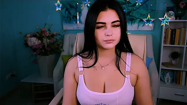 NaomiWilsons online show from September 23, 2025, 12:30 pm