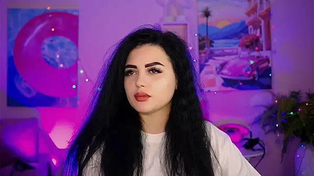 NaomiWilsons online show from October 13, 2025, 8:25 am