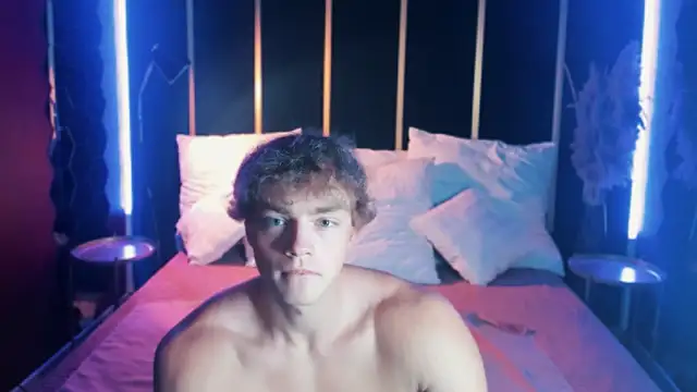 ChaseMuscular online show from September 21, 2025, 10:28 am