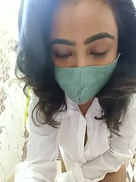 yours sugar babe online show from October 25, 2025, 8:11 am