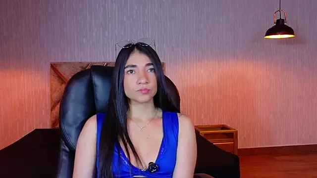 Aurora jones11 online show from November 24, 2025, 4:01 am