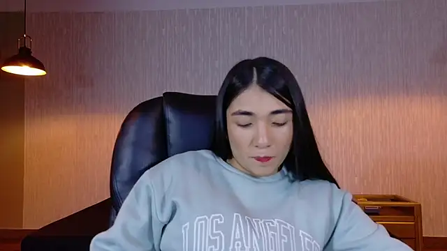 Aurora jones11 online show from December 5, 2025, 8:05 pm